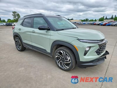 Czwarte zdjęcie samochodu z boku: 2024 CHEVROLET TRAILBLAZER RS VIN:KL79MUSL7RB144640 - miniatura