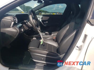 Zdjęcie 7 z 12 samochodu: 2020 MERCEDES-BENZ CLA 250 VIN:WDD5J4GB5LN072925 - miniatura