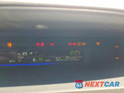Zdjęcie 9 z 13 samochodu: 2017 TOYOTA PRIUS V TWO VIN:JTDZN3EU6HJ073482 - miniatura