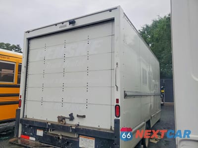 Trzecie zdjęcie samochodu z tyłu: 2022 FORD E350 BOX TRUCK VIN:1FDWE3FN6NDC09089 - miniatura