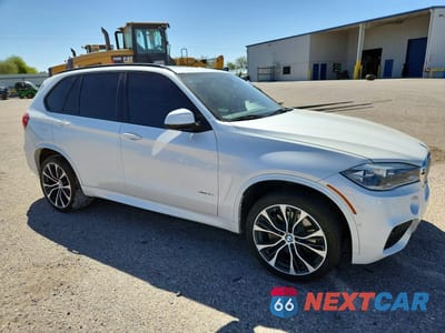 Czwarte zdjęcie samochodu z boku: 2018 BMW X5 XDRIVE50I VIN:5UXKR6C50J0U14212 - miniatura