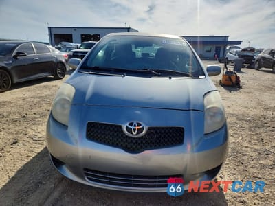 Piąte zdjęcie samochodu w środku: 2007 TOYOTA YARIS BASE VIN:JTDJT923875108757 - miniatura