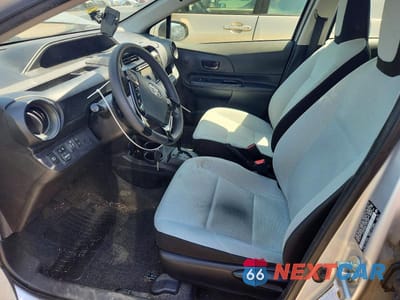 Zdjęcie 7 z 12 samochodu: 2018 TOYOTA PRIUS C ONE VIN:JTDKDTB35J1610431 - miniatura