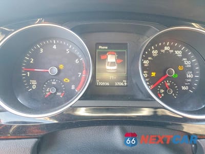 Zdjęcie 9 z 12 samochodu: 2017 VOLKSWAGEN JETTA GLI VIN:3VW4T7AJ2HM286237 - miniatura