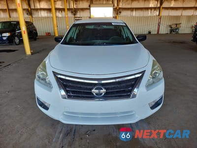 Piąte zdjęcie samochodu w środku: 2014 NISSAN ALTIMA 2.5 S VIN:1N4AL3AP5EN372197 - miniatura