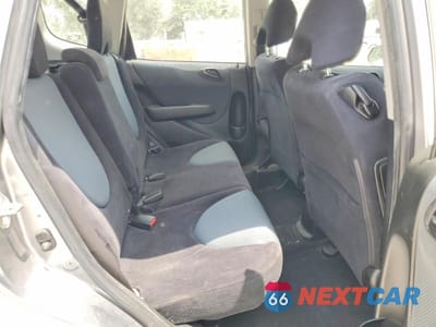 Zdjęcie 11 z 13 samochodu: 2008 HONDA FIT SPORT VIN:JHMGD38638S038107 - miniatura
