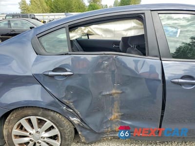 Zdjęcie 10 z 13 samochodu: 2015 KIA FORTE LX VIN:KNAFX4A68F5256301 - miniatura