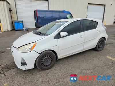 2013 TOYOTA PRIUS C TWO JTDKDTB32D1050727 - główne zdjęcie licytacji z USA - miniatura
