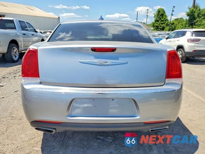 Zdjęcie 6 z 12 samochodu: 2015 CHRYSLER 300 LIMITED VIN:2C3CCAAG8FH841935 - miniatura