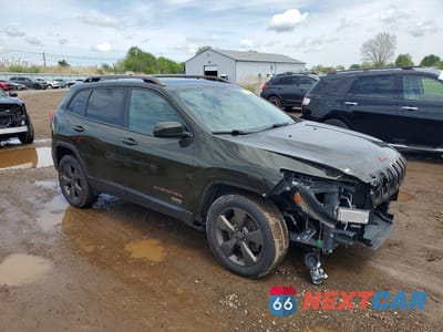 Czwarte zdjęcie samochodu z boku: 2016 JEEP CHEROKEE LATITUDE VIN:1C4PJMCB1GW309967 - miniatura
