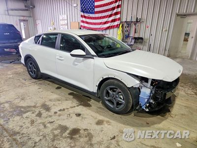 Czwarte zdjęcie samochodu z boku: 2026 KIA K4 LXS VIN:3KPFT4DE4TE290768 - miniatura