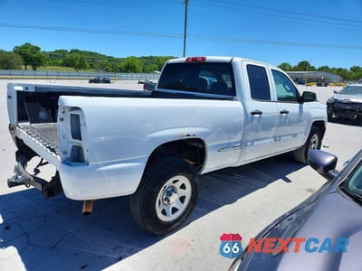 Trzecie zdjęcie samochodu z tyłu: 2019 CHEVROLET SILVERADO LD C1500 VIN:2GCRCNEC4K1203446 - miniatura