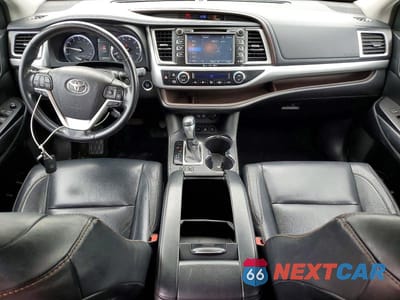 Zdjęcie 8 z 13 samochodu: 2018 TOYOTA HIGHLANDER XLE VIN:5TDJZRFH2JS523403 - miniatura