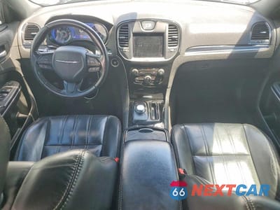 Zdjęcie 8 z 13 samochodu: 2019 CHRYSLER 300 S VIN:2C3CCABG4KH697888 - miniatura