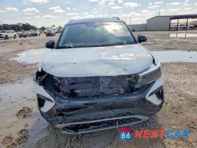 Piąte zdjęcie samochodu w środku: 2024 VOLKSWAGEN TAOS SE VIN:3VVEX7B25RM004291 - miniatura