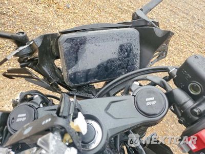 Zdjęcie 7 z 9 samochodu: 2026 HONDA CBR650 R VIN:MLHRH1550T5200245 - miniatura