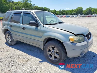 Czwarte zdjęcie samochodu z boku: 2005 FORD ESCAPE XLT VIN:1FMYU93125DA15045 - miniatura