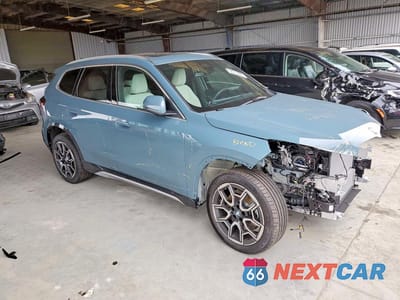 Czwarte zdjęcie samochodu z boku: 2026 BMW X1 XDRIVE28I VIN:WBX73EF09T5569336 - miniatura