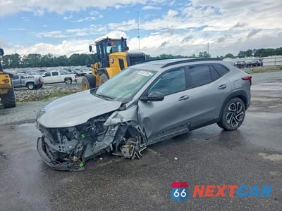 2024 CHEVROLET TRAX 2RS KL77LJE25RC118124 - główne zdjęcie licytacji z USA - miniatura