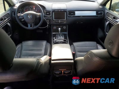 Zdjęcie 8 z 13 samochodu: 2011 VOLKSWAGEN TOUAREG V6 VIN:WVGFF9BP2BD003223 - miniatura