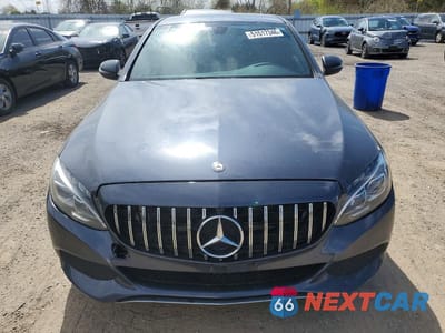 Piąte zdjęcie samochodu w środku: 2016 MERCEDES-BENZ C 300 4MATIC VIN:55SWF4KB3GU100618 - miniatura