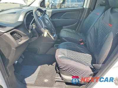 Zdjęcie 7 z 12 samochodu: 2021 RAM PROMASTER CITY VIN:ZFBHRFAB6M6U80899 - miniatura