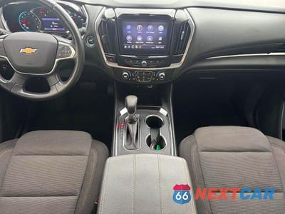 Zdjęcie 8 z 15 samochodu: 2021 CHEVROLET TRAVERSE LT VIN:1GNERGKW7MJ168621 - miniatura
