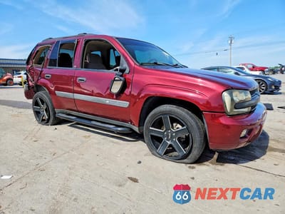 Czwarte zdjęcie samochodu z boku: 2004 CHEVROLET TRAILBLAZER LS VIN:1GNDS13S942332745 - miniatura