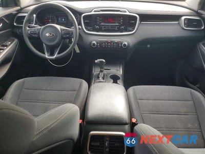 Zdjęcie 8 z 13 samochodu: 2017 KIA SORENTO L VIN:5XYPG4A38HG238100 - miniatura