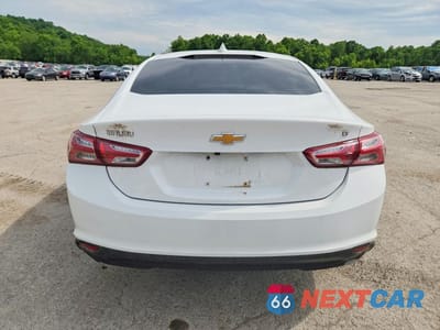 Zdjęcie 6 z 12 samochodu: 2019 CHEVROLET MALIBU LT VIN:1G1ZD5ST6KF113234 - miniatura
