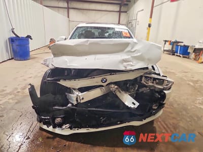 Piąte zdjęcie samochodu w środku: 2018 BMW 330 XI VIN:WBA8D9G54JNU72569 - miniatura