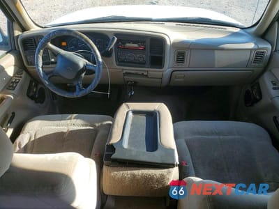 Zdjęcie 8 z 12 samochodu: 2001 CHEVROLET SILVERADO K2500 HEAVY DUTY VIN:1GCHK23UX1F197345 - miniatura