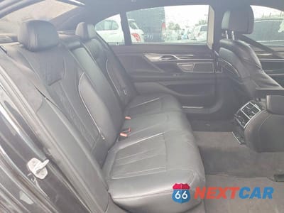 Zdjęcie 10 z 12 samochodu: 2017 BMW 750 XI VIN:WBA7F2C58HG421917 - miniatura