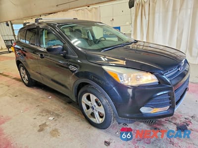 Czwarte zdjęcie samochodu z boku: 2015 FORD ESCAPE SE VIN:1FMCU9GX7FUB42870 - miniatura