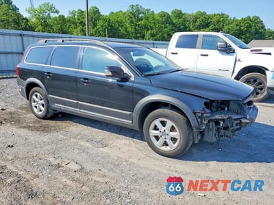 Czwarte zdjęcie samochodu z boku: 2011 VOLVO XC70 3.2 VIN:YV4940BZ8B1114930 - miniatura