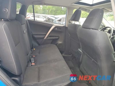 Zdjęcie 11 z 13 samochodu: 2016 TOYOTA RAV4 HV XLE VIN:JTMRJREV1GD042032 - miniatura