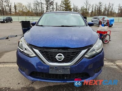 Piąte zdjęcie samochodu w środku: 2017 NISSAN SENTRA S VIN:3N1AB7AP7HY247345 - miniatura