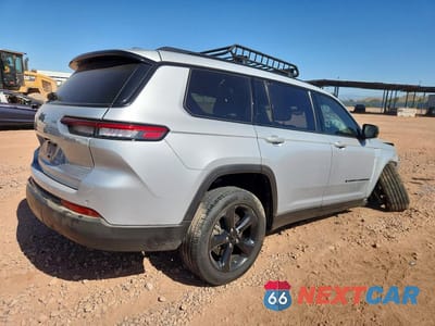 Trzecie zdjęcie samochodu z tyłu: 2022 JEEP GRAND CHEROKEE L LAREDO VIN:1C4RJJAG9N8548481 - miniatura