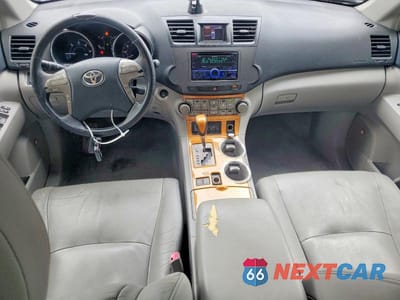 Zdjęcie 8 z 12 samochodu: 2010 TOYOTA HIGHLANDER HYBRID LIMITED VIN:JTEJW3EH8A2042727 - miniatura