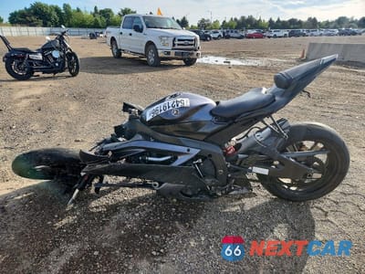 Trzecie zdjęcie samochodu z tyłu: 2003 YAMAHA YZFR6 L VIN:JYARJ06E73A001132 - miniatura