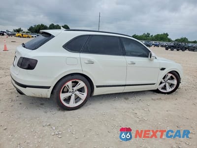 Trzecie zdjęcie samochodu z tyłu: 2017 BENTLEY BENTAYGA VIN:SJAAC2ZVXHC014912 - miniatura