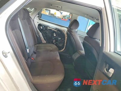 Zdjęcie 10 z 13 samochodu: 2019 KIA OPTIMA LX VIN:5XXGT4L3XKG363538 - miniatura