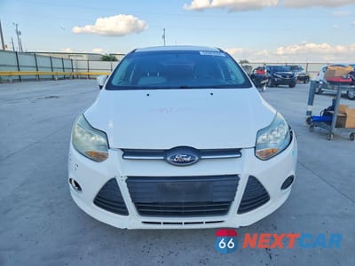 Piąte zdjęcie samochodu w środku: 2014 FORD FOCUS SE VIN:1FADP3K29EL233822 - miniatura