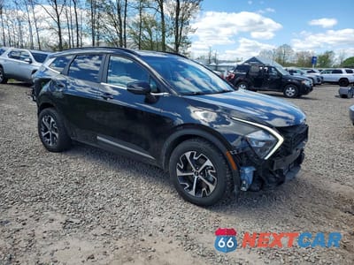 Czwarte zdjęcie samochodu z boku: 2023 KIA SPORTAGE EX VIN:KNDPVCAG3P7041222 - miniatura