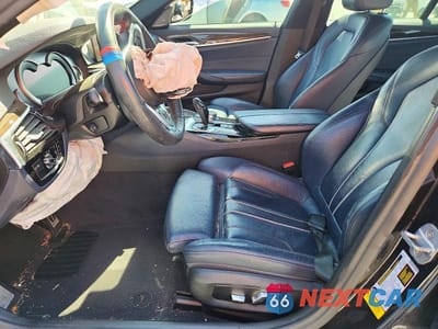 Zdjęcie 7 z 12 samochodu: 2019 BMW 540 I VIN:WBAJE5C57KWE66664 - miniatura