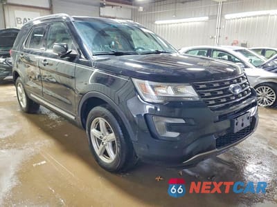 Czwarte zdjęcie samochodu z boku: 2017 FORD EXPLORER XLT VIN:1FM5K8D80HGB04758 - miniatura