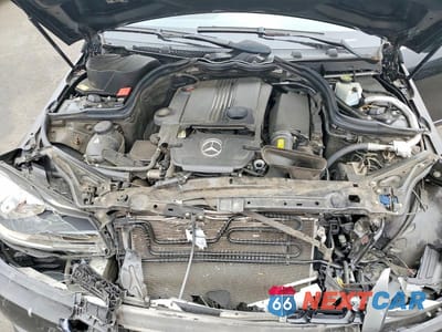 Zdjęcie 11 z 12 samochodu: 2013 MERCEDES-BENZ C 250 VIN:WDDGF4HB3DR259325 - miniatura