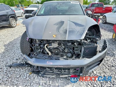 Piąte zdjęcie samochodu w środku: 2024 PORSCHE CAYENNE TURBO GT VIN:WP1BK2AY4RDA72293 - miniatura