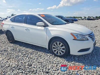 Czwarte zdjęcie samochodu z boku: 2015 NISSAN SENTRA S VIN:3N1AB7AP9FY285057 - miniatura