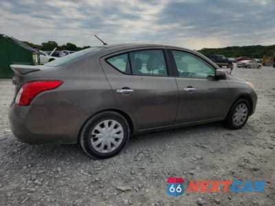Trzecie zdjęcie samochodu z tyłu: 2014 NISSAN VERSA 1.6 SV VIN:3N1CN7AP3EL808584 - miniatura